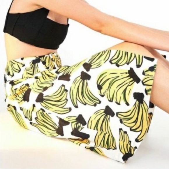 FARM Rio Bossa Banana 🍌 Pencil Skirt - Picture 3 of 4